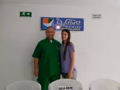 Dr. Wilbert Márquez - Odontología