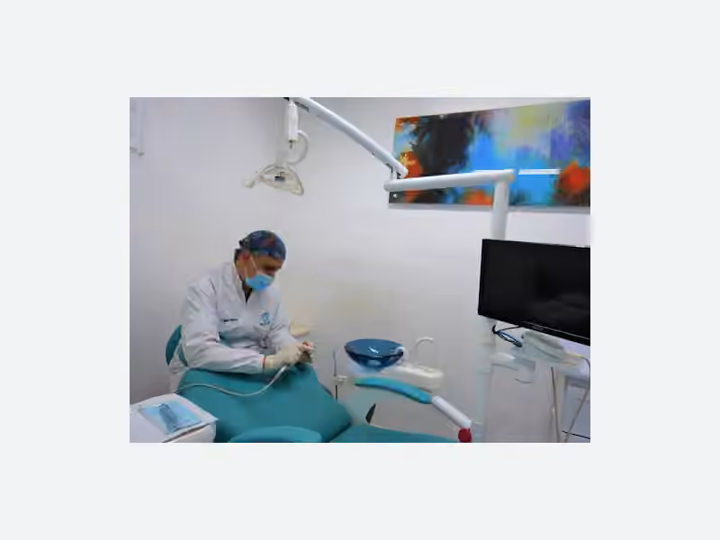 Oral Elite Consultorio Odontológico atendido por el Dr Alejandro Ramírez