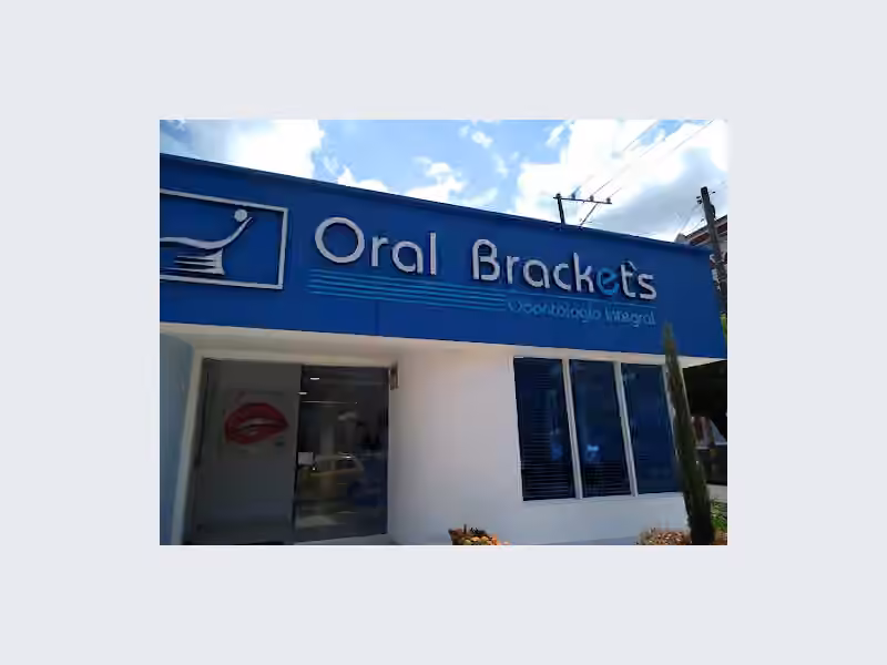 Oral Brackets Clinica Odontologica