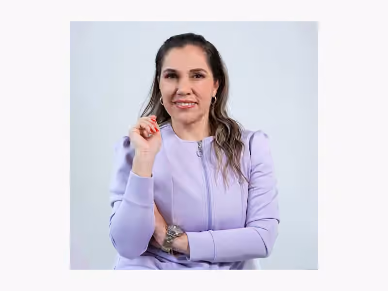 Clínica Odontológica Ángela Cardona | Implantes | Diseño de Sonrisa | Blanqueamiento | Ortodoncia