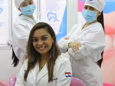 Dra. Laura Prada - GOE Grupo Odontológico Especializado