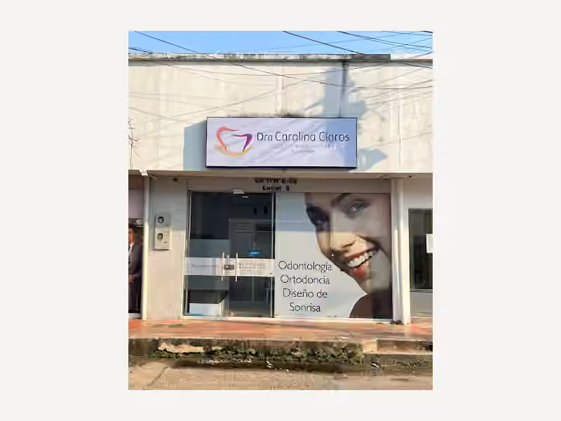 Dra Carolina Claros - Odontologia Integral