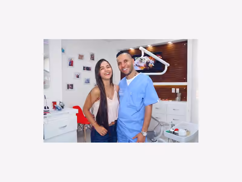 Oscar Benavides Odontólogo Especialista-Ortodoncista tulua-Diseño Sonrisa tulua-Brackets Transparentes tulua-Odontologo Tulua