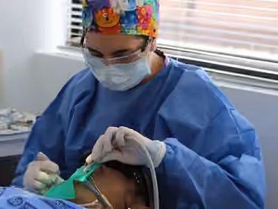 Dr. Juan Tobar Odontología - Diseño de sonrisa e implantes dentales