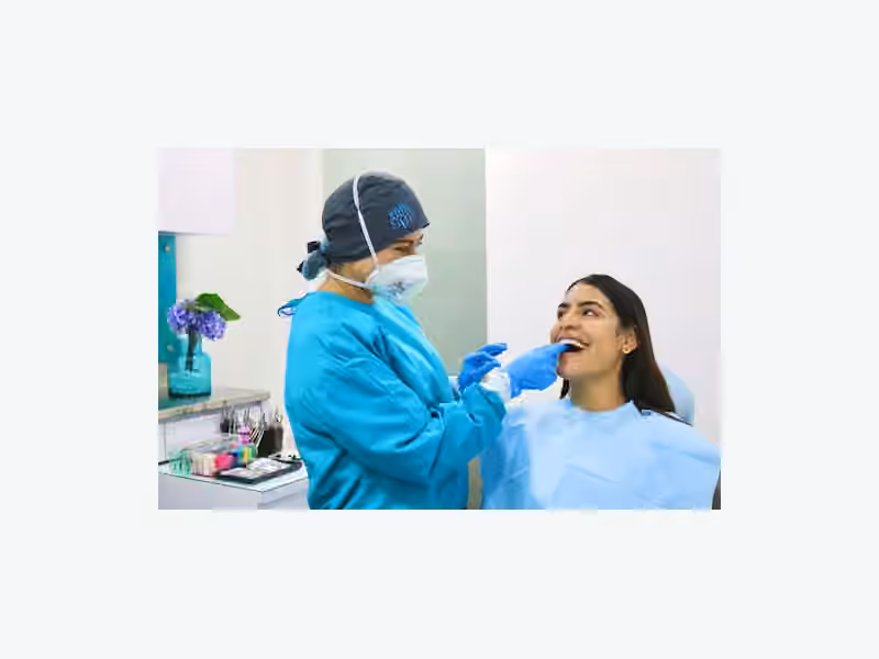 14-85 Dental Spa | Sede Salitre - Implantes dentales, Ortodoncia - Invisalign, Diseño de sonrisa