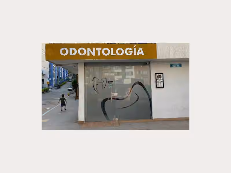 Andrea mendoza odontologa