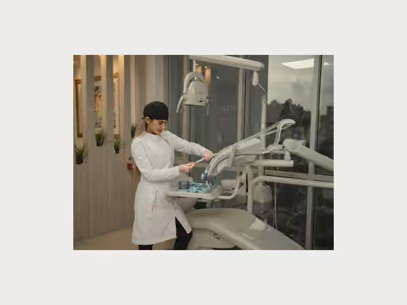 Dra. Carolina Lopez G - Odontólogo - Rehabilitacion Oral - Diseños de Sonrisa - Implantes Dentales