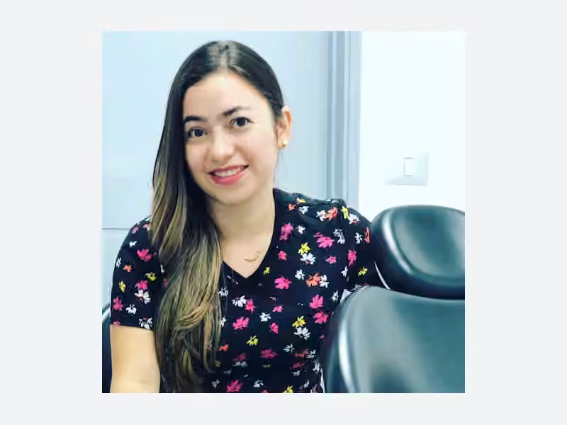dra yemelis vergara rivero, implantologa