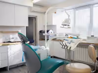 Odontólogos Cartagena | Blanqueamiento | Ortodoncia Invisible | Implantes Dentales | Diseño de Sonrisa | Carillas Dentales
